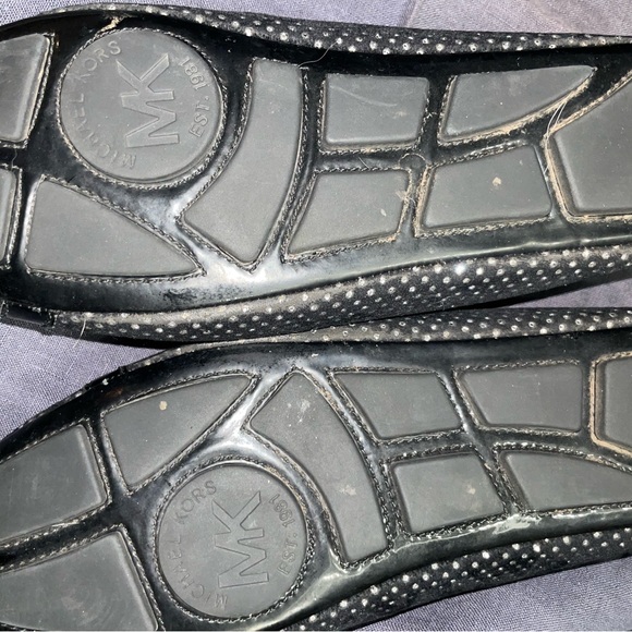 Cute Michael Kors Fulton Flats. Black with silver sparkles. Women’s size 8.5 - Picture 3 of 5
